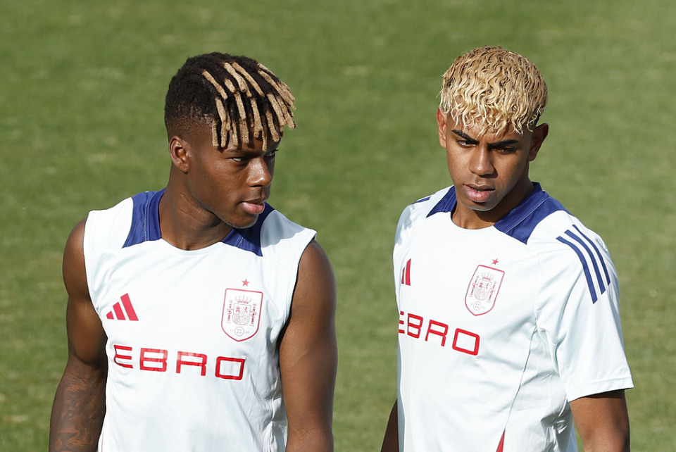 阿斯：C罗肘击可能被认定为暴力行为，将会禁赛至少三场比赛