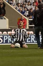 亚伦·贾吉单季击出 62 支本垒打，正式打破罗杰·马里斯保持的美联单季纪录